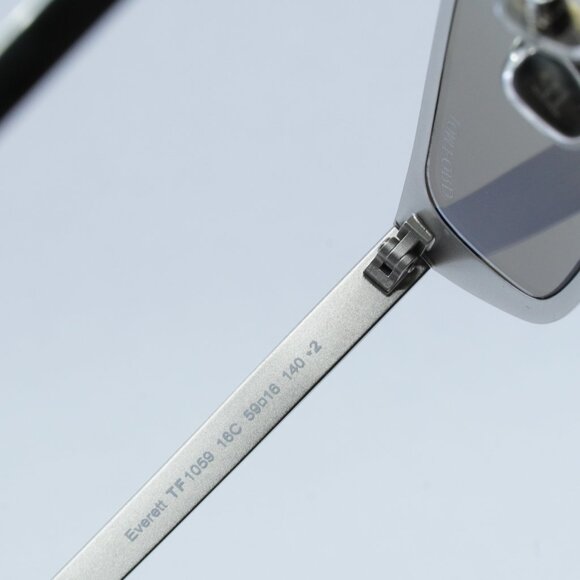 🕶️ New Tom Ford Everett FT1059 16C Sunglasses - Shiny Palladium Frame - Picture 10 of 14